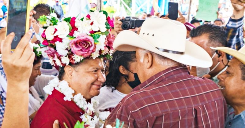 Presenta Julio Menchaca su Plan de Gobierno para los pueblos originarios