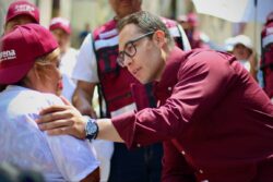 Jorge Reyes recorre los barrios de San Clemente y El Mirador