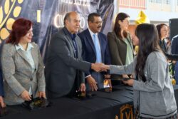 Natividad Castrejón inaugura infraestructura en la secundaria “Leona Vicario” de Pachuca