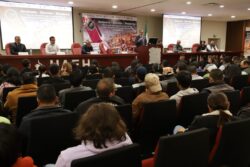 Polémica en Tulancingo: regidores marginan a alcaldesa en evento realizado en la UAEH