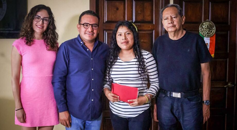 Ixmiquilpan: Alcalde cumple 15 entregas de su sueldo para apoyar la educación