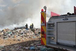 Llamas cercan relleno sanitario en Huasca durante cuatro incendios simultáneos