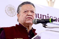 Menchaca reorganiza oficinas del Gobierno para ahorrar 100 millones de pesos en rentas