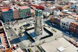 PAN cuestiona gasto en vallas previo al 8M; pide destinar recursos a programas para mujeres