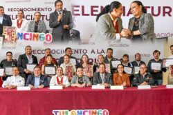 Prestadores de servicios de Tulancingo reciben Distintivo de Excelencia Turística