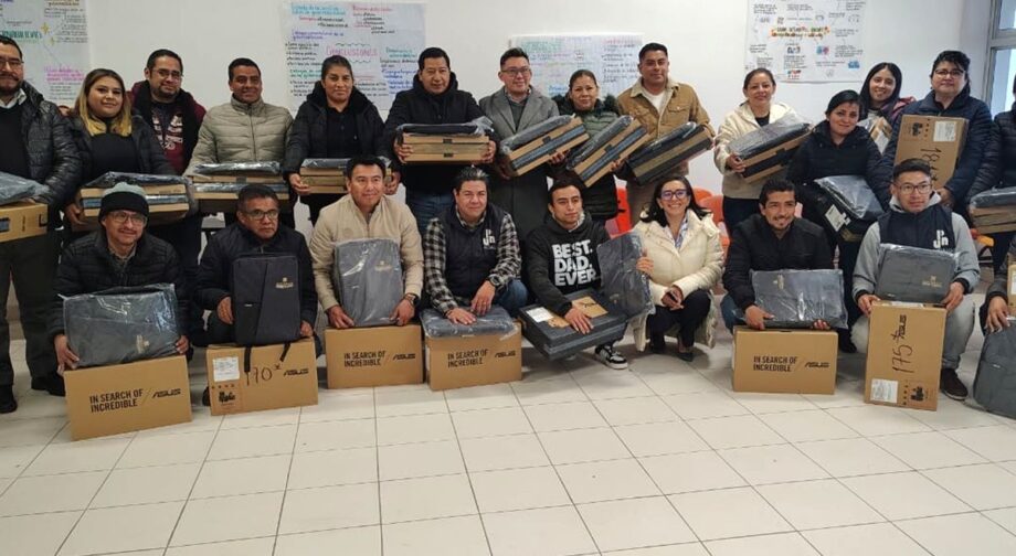 Tras desastre por lluvias, UPN Hidalgo rescata a docentes con entrega de laptops
