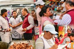 Van contra riesgos en tianguis de Tulancingo: notifican a 95 por uso de gas LP