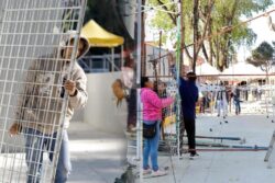 Siete organizaciones de ambulantes ocupan nueva plaza comercial en Pachuca