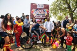 Aldo Meza lleva caravana del Día del Niño a 12 comunidades de Tepeji