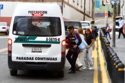 Van por nuevas reglas para combis en Hidalgo: luces obligatorias, no usar celular y mejores unidades