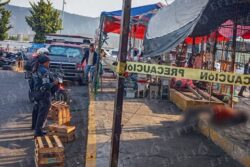 Hallan sin vida a hombre en camellón de la Central de Abastos de Pachuca