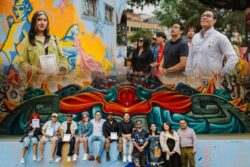Color y creatividad revitalizan el Jardín del Arte con artistas locales