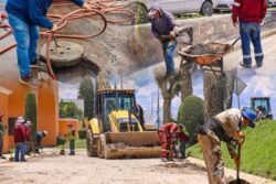 Retiran toneladas de lodo y azolve en vialidades de Pachuca tras tormenta