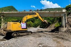 Avanza 16% reconstrucción de caminos dañados por la vaguada monzónica de 2025 en Hidalgo