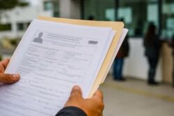 Migrante acude a juez en Pachuca por demora en solicitud de refugio