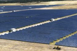 Comunidad indígena de Tecozautla busca frenar parque fotovoltaico mediante amparo