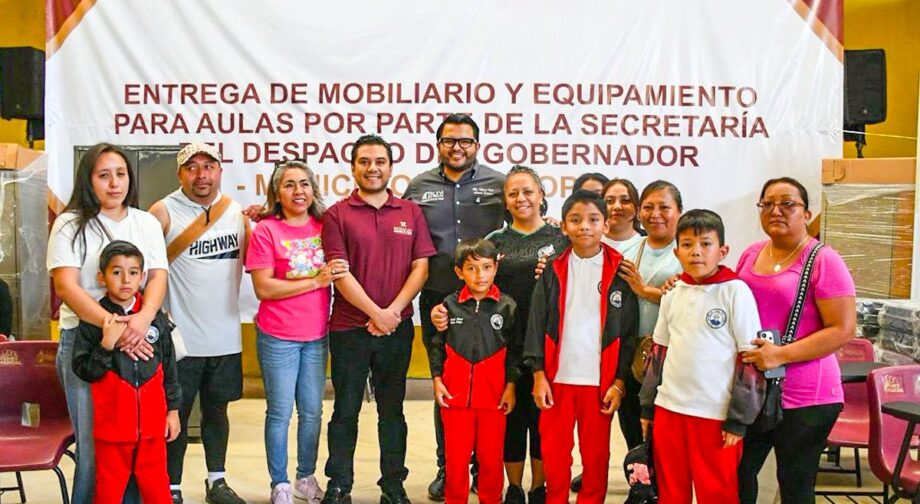 Entregan mobiliario escolar a 10 primarias de Actopan mediante alianza con Pemex