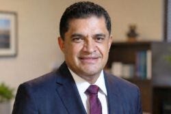 ”No voy por la dirigencia de Morena ni por un cargo de elección popular": Julio Valera