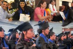 Alfredo San Román refrenda su respaldo a la educación durante graduación de la UPN