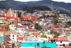 Real del Monte analiza homologar tarifas de estacionamientos privados