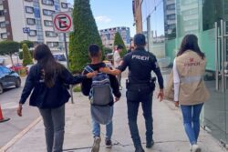 Localizan en Plaza Galerías a joven de San Salvador con ficha de búsqueda