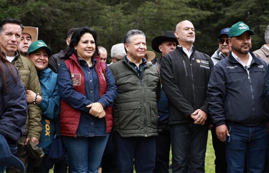 Menchaca entrega dos millones de plantas para reforestar todo Hidalgo