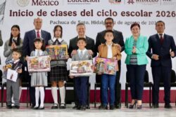 Menchaca reporta inversión de 121 mil millones en educación durante cuatro años en Hidalgo