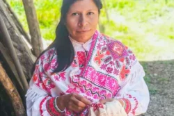 Artesana de Acaxochitlán gana tercer lugar en el Gran Premio Nacional de Arte Popular