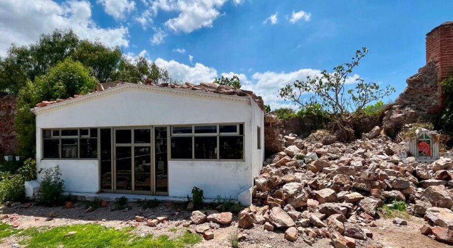 Pachuca reconstruirá este año barda colapsada del Panteón Municipal; reutilizarán la piedra