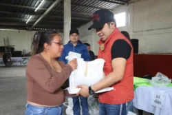 Entregan apoyos alimentarios para madres e hijos en Tetepango