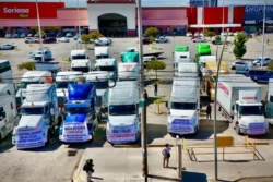 Transportistas acuerdan levantar bloqueos y suspender paro nacional tras reunión con Segob