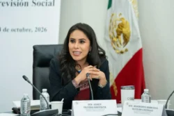 Simey Olvera levanta la mano para presidir Comisión de Estudios Legislativos del Senado… “o cualquier otra”